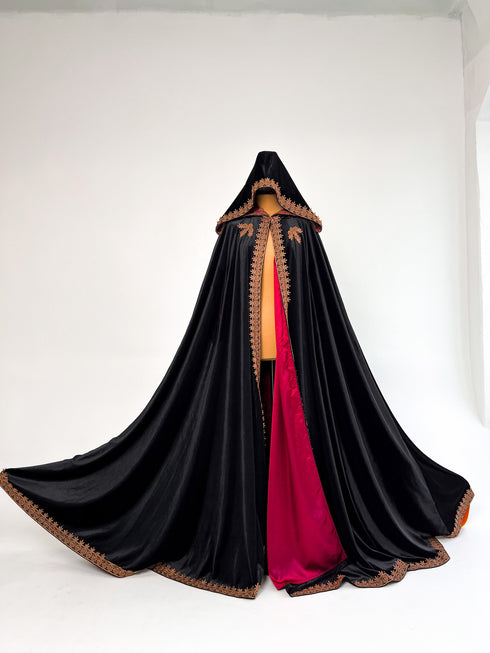 Сape with red lining